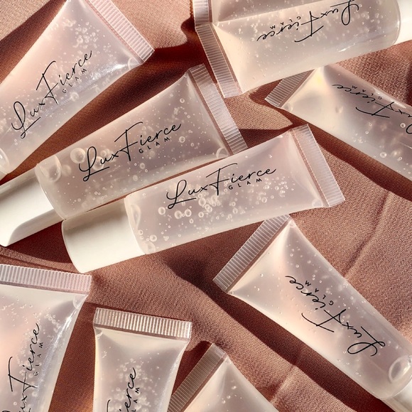 1 Pouty Squeeze Tube - Picture 4 of 4